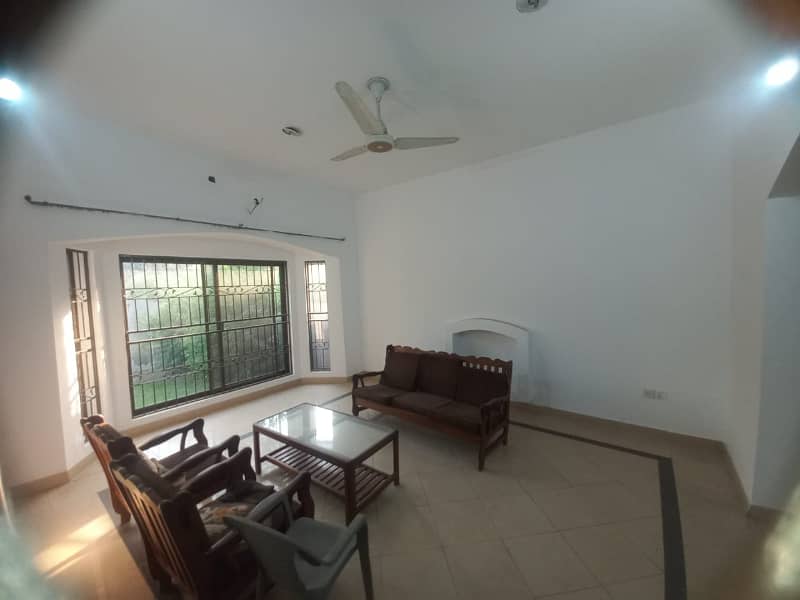 1 kanal house available for sale in Velencia housing society Lahore 17