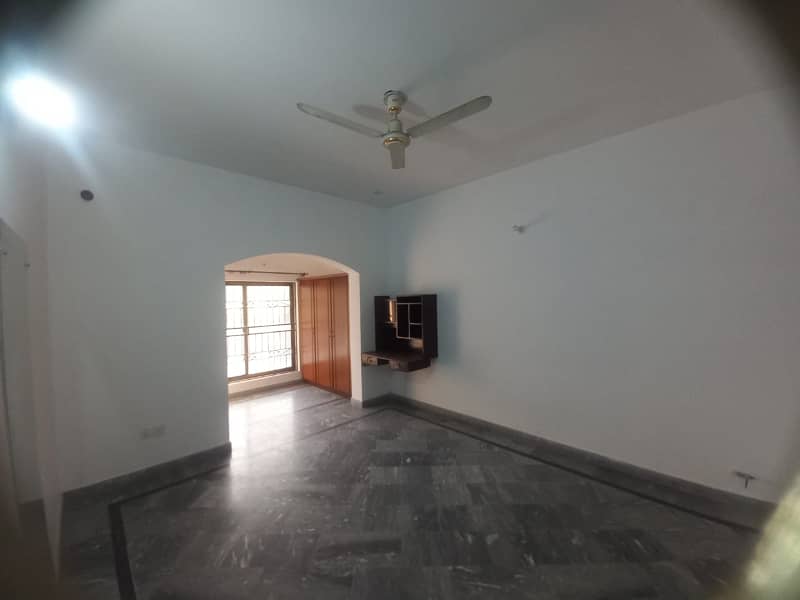 1 kanal house available for sale in Velencia housing society Lahore 26