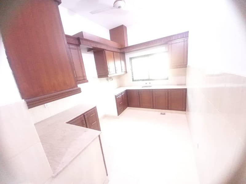 1 kanal house available for sale in Velencia housing society Lahore 29