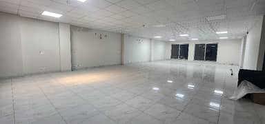 Triple Storey Building Available For Rent