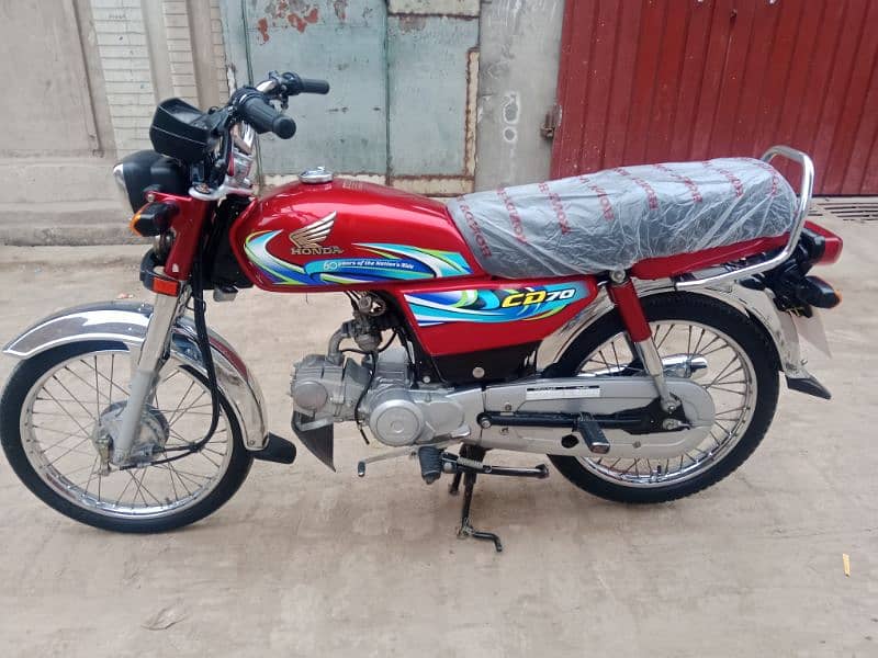 Honda CD 70 motorcycle for sale model 2024//03057210160//03456561380 18