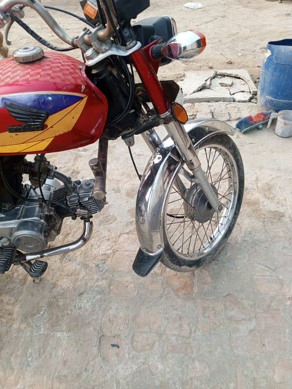 Honda 70 2005 model all document clear Faisalabad number 03067188963 2