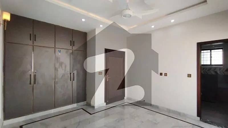 10 MARLA BRAND NEW HOUSE IS AVAILABLE FOR RENT IN LAKE CITY LAHORE 12