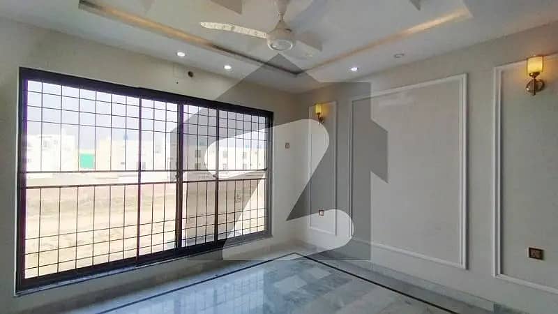 10 MARLA BRAND NEW HOUSE IS AVAILABLE FOR RENT IN LAKE CITY LAHORE 13