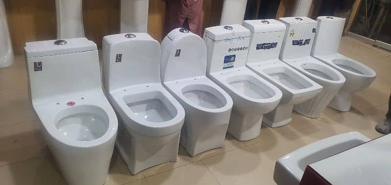 New commode seat Sir 6 Hazar only in mirpue 2