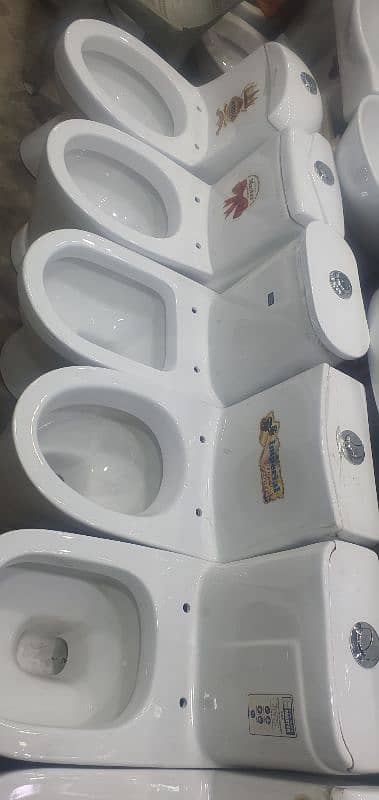 New commode seat Sir 6 Hazar only in mirpue 4