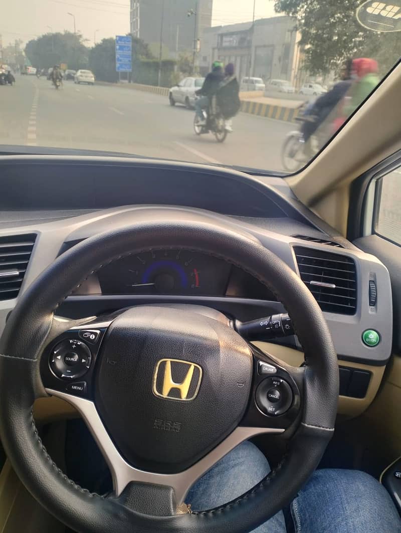 Honda Civic Oriel Model 2012 4