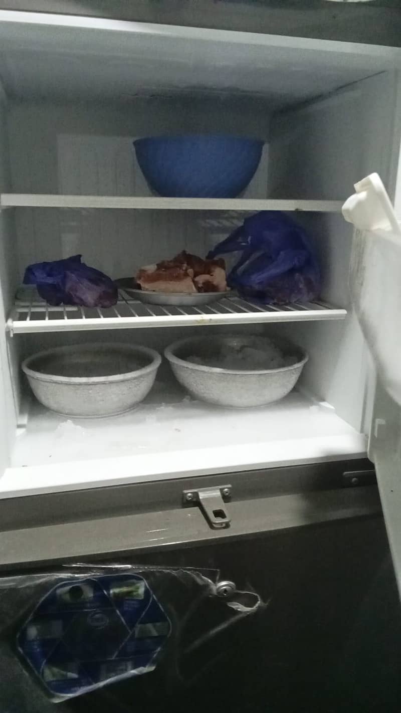 Fridge for sell 4