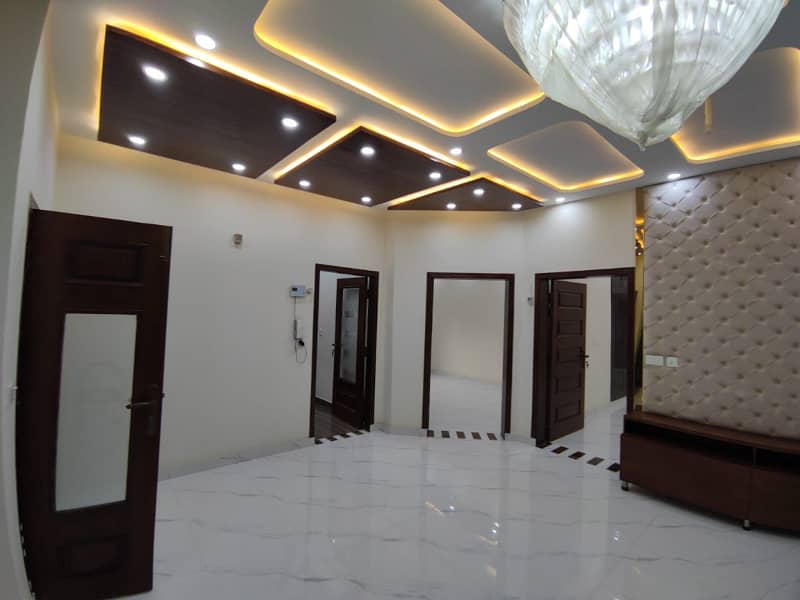 10 Marla Brand New House For Sale in Central Block Bahria Orchard Phase 1 Lahore . 13