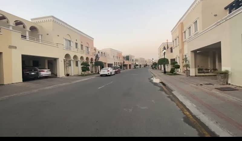 1 Kanal Spanish Villa For sale in Central Block Phase 1 Bahria Orchard Lahore. 3