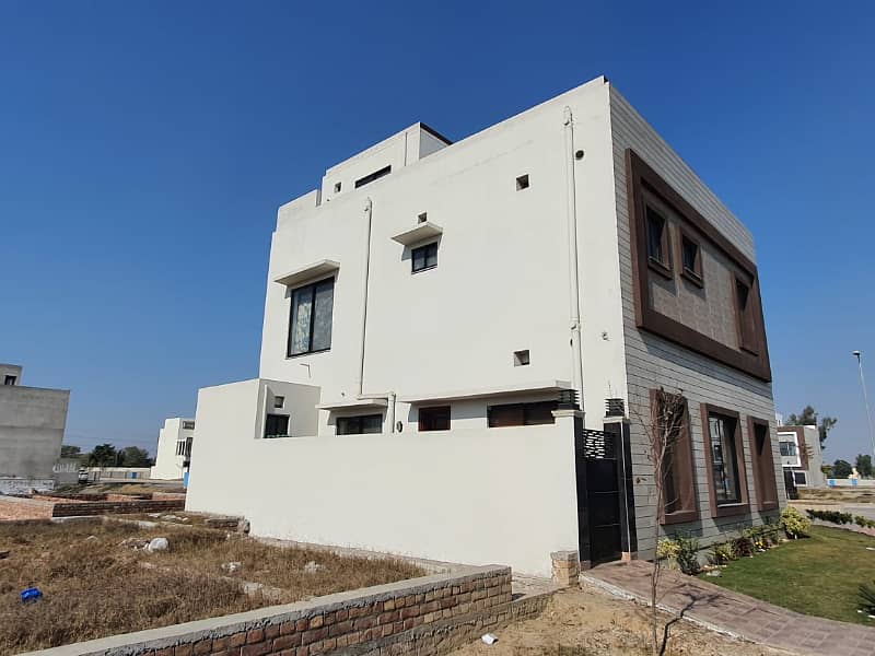 6.5 Marla Corner 80 Feet Wide Road House For Sale In OLC B Block Phase 2 Bahria Orchard Lahore Pakistan 16