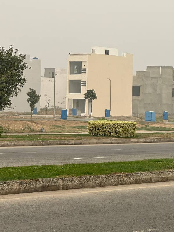 3.20 Marla Commercial Plaza For Sale in OLC A Block Phase 2 Bahria Orchard Lahore Punjab . 10