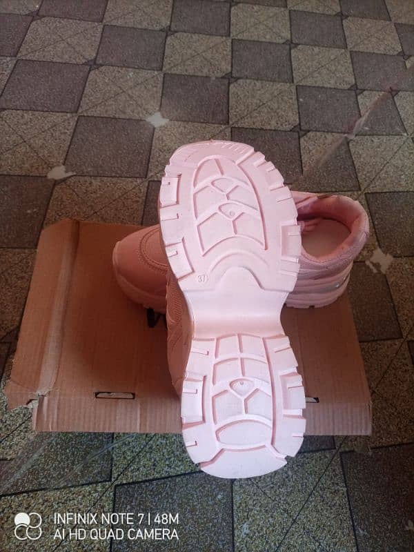 pink sheos for grils 3