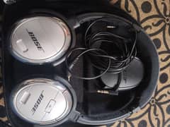 Bose acoustic noice cancelling headphones