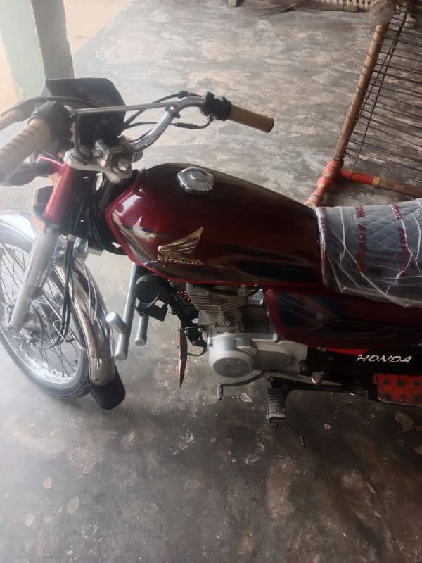 Honda 125 2022 bilkul saaf only 8500 km 2