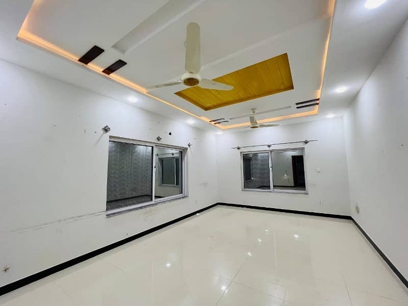 1 Kanal Ground Portion Available For Rent 14