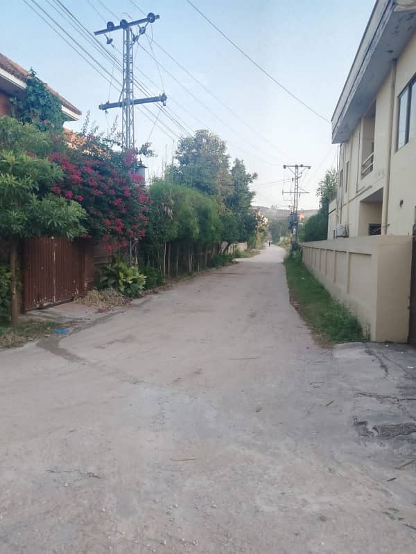 18 Marla Plot For Sale In Bani Gala 0