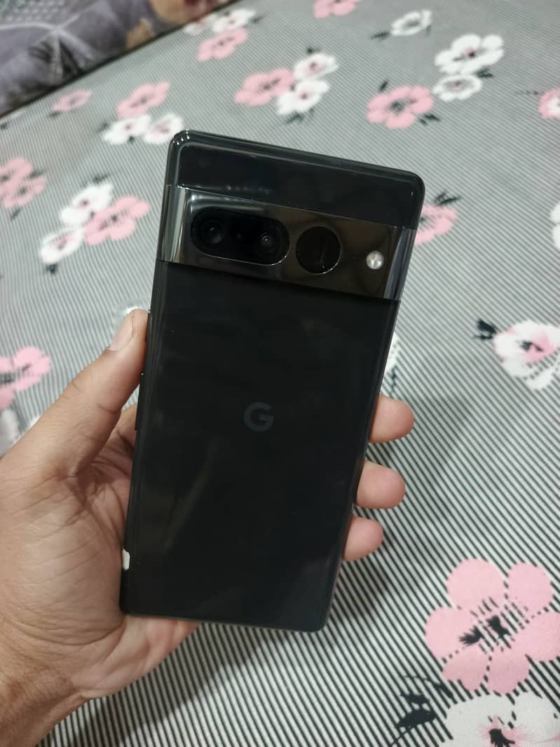 Google Pixel 7 pro lush condition for sale 1