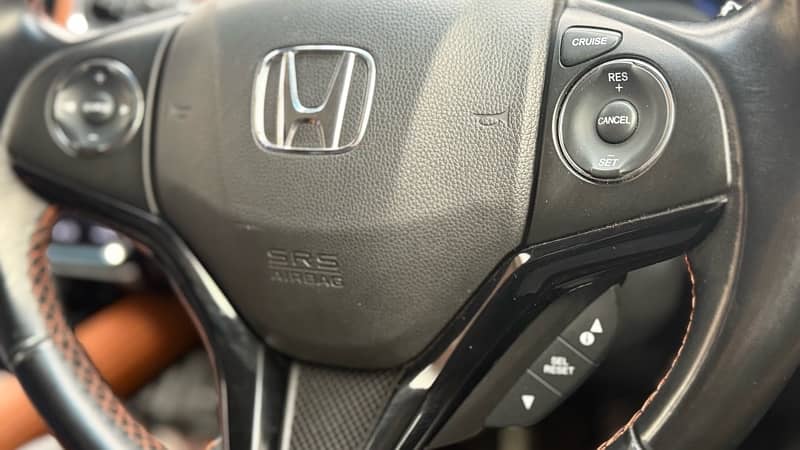 Honda Vezel Z 2015 9