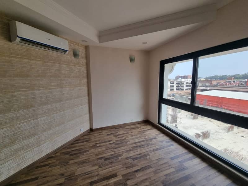 1 Bed Luxury Apartment For Sale 0