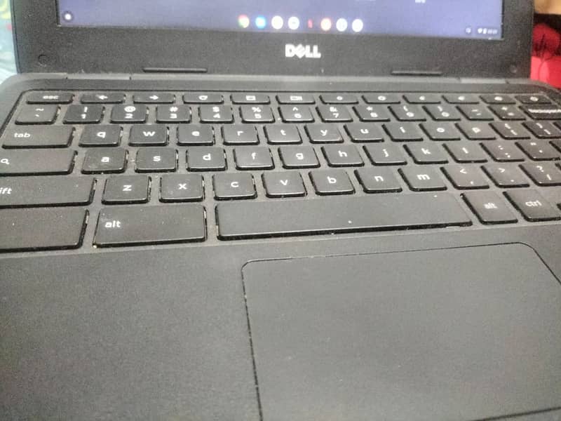 DELL  chromebook 3180 2