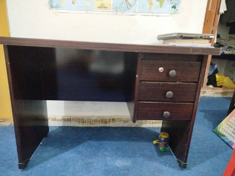 study Table for sale 0