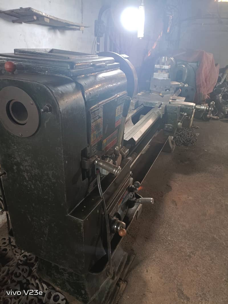 lathe machine 10Feet 6