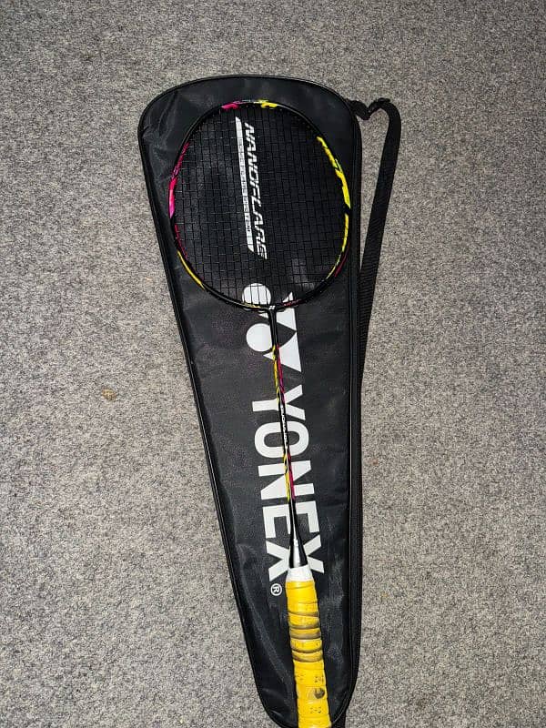 Badminton racket (1) 2