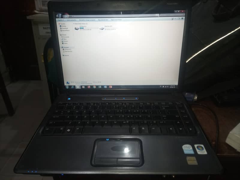 Core 2 Duo 3gb ram 320gb Hard Drive 2 Hour BATTERY Backup Cristal Dis 2