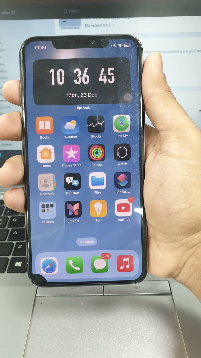 Apple iPhone XS Max 0