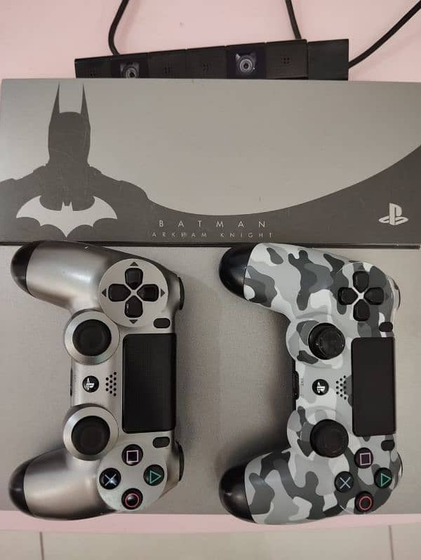 Ps4 Fat Batman edition 5