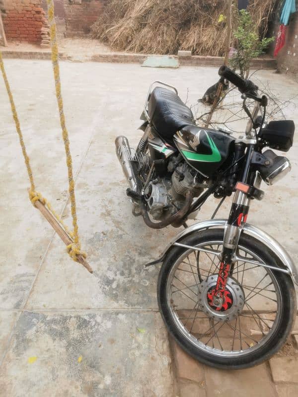 honda 125 13 modal in Lalamusa  honda70 k sath exchange b ho Jay gi 5