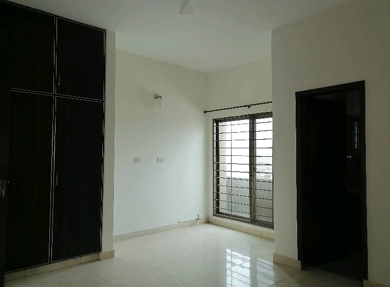 Flat Of 10 Marla For Rent In Askari 11 - Sector B 11