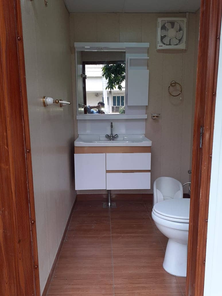 Single movable/portable washroom/prefab Home/Toilet porta cabin 2