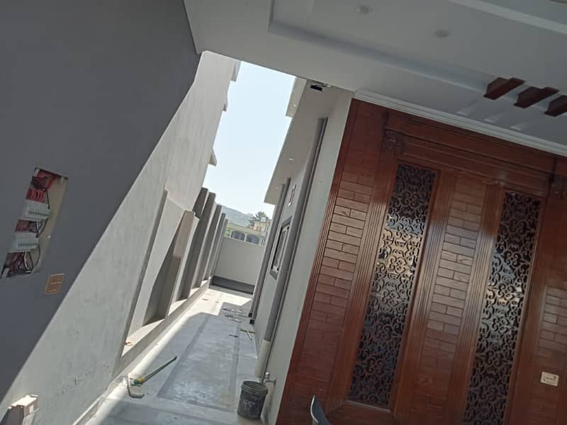 Beautiful House For Rent Upper Portion 3