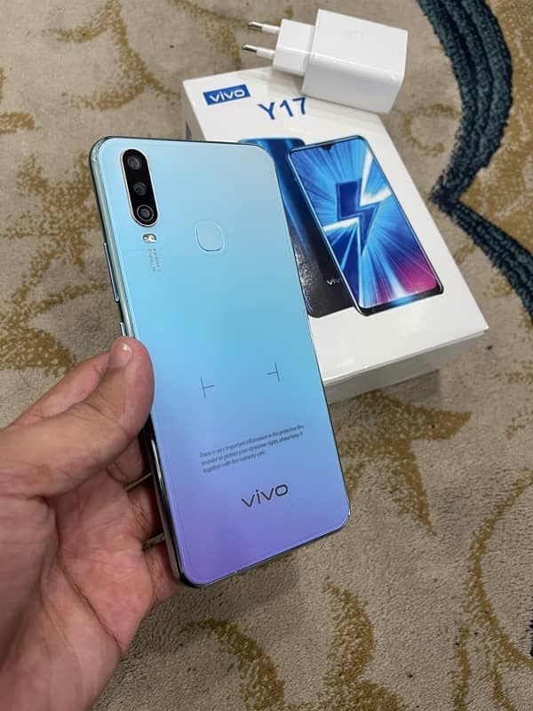 Vivo Y17 . Memory 8/256gb 4