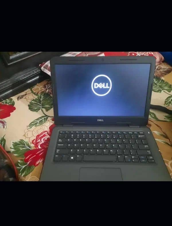 Dell latitude 3300 core i3 7 gen 2