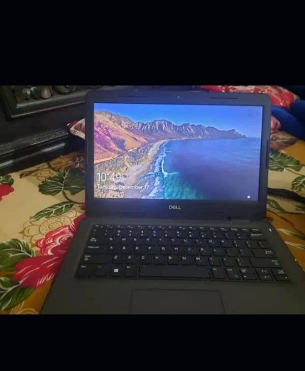 Dell latitude 3300 core i3 7 gen 3