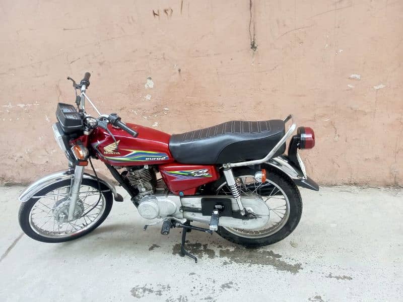 Honda 125 Model 2017 Lahore Number 15