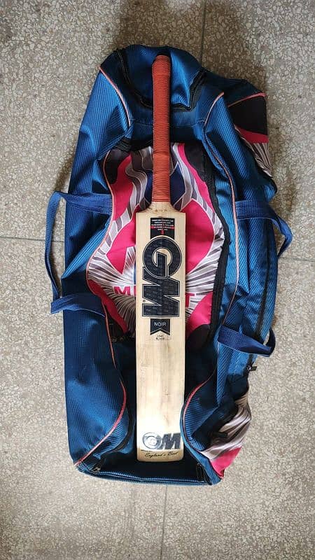 Kit Bag With Bat 5