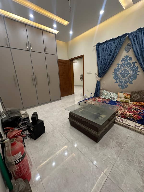 Modern 10 marla slightly used upper portion available for Rent in DHA phase 3 Modern 10 marla slightly used upper portion available for Rent in DHA phase 3 4