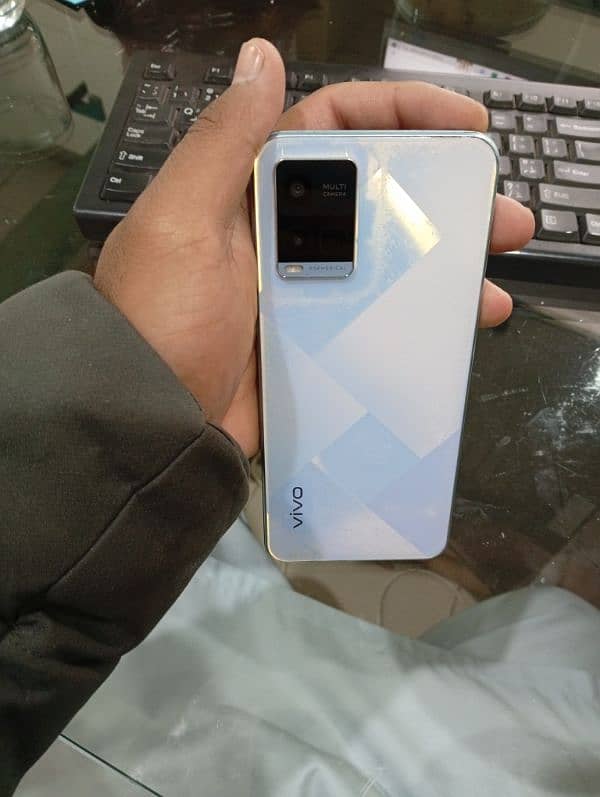 Vivo y21 4 64 glass change condition 8.5/10 0