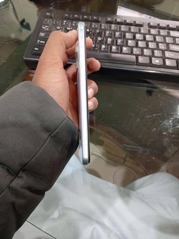 Vivo y21 4 64 glass change condition 8.5/10 3