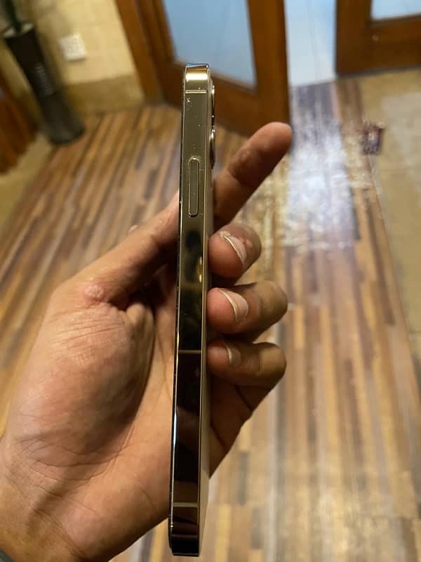 Iphone 12 pro 256gb pta approved 4