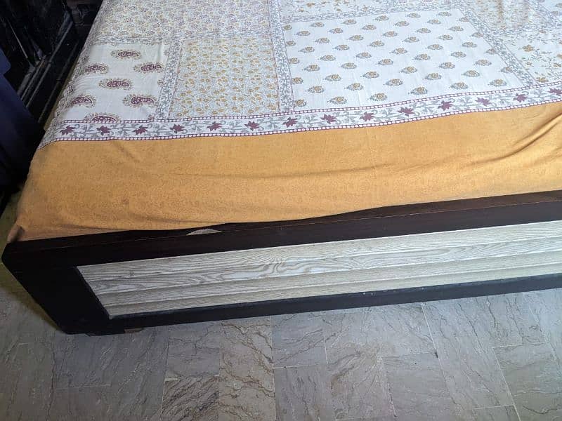 king size bed hy urgent sale kerna hy 0