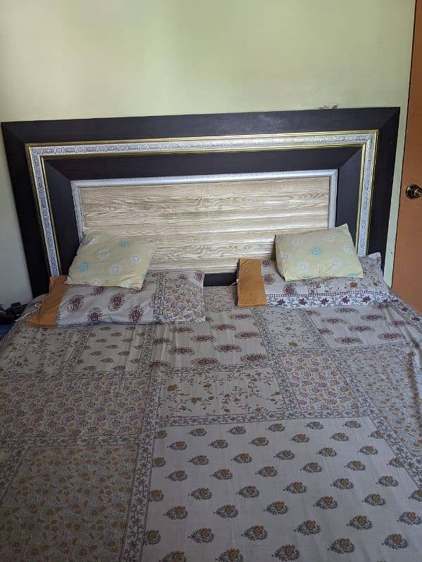 king size bed hy urgent sale kerna hy 1