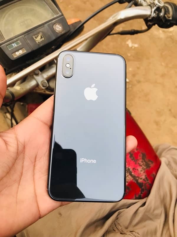 iPhone X 64GB non PTA 8