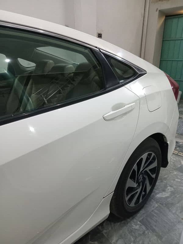 Honda Civic Oriel 2017 4