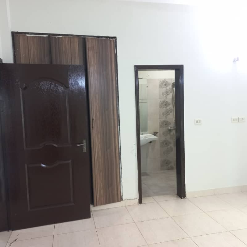 Don'T Miss Out This Beautiful Apartment (For Rent) 10