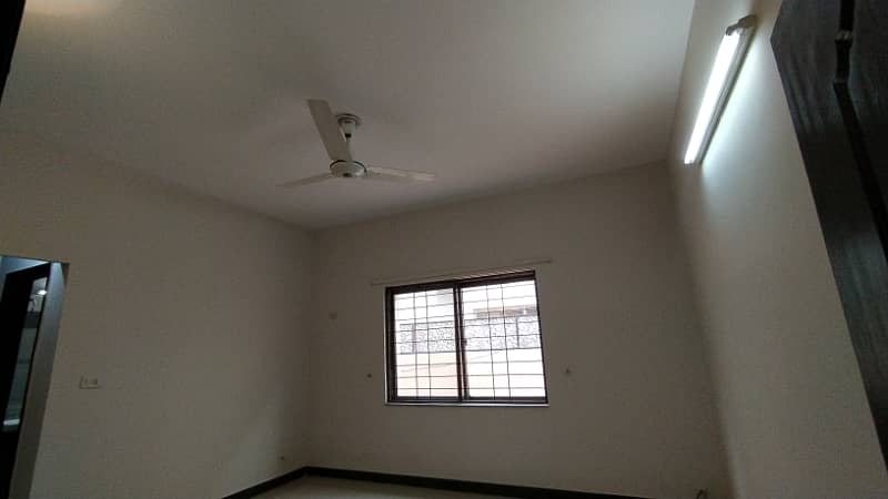 Don'T Miss Out This Beautiful House (For Rent) 19